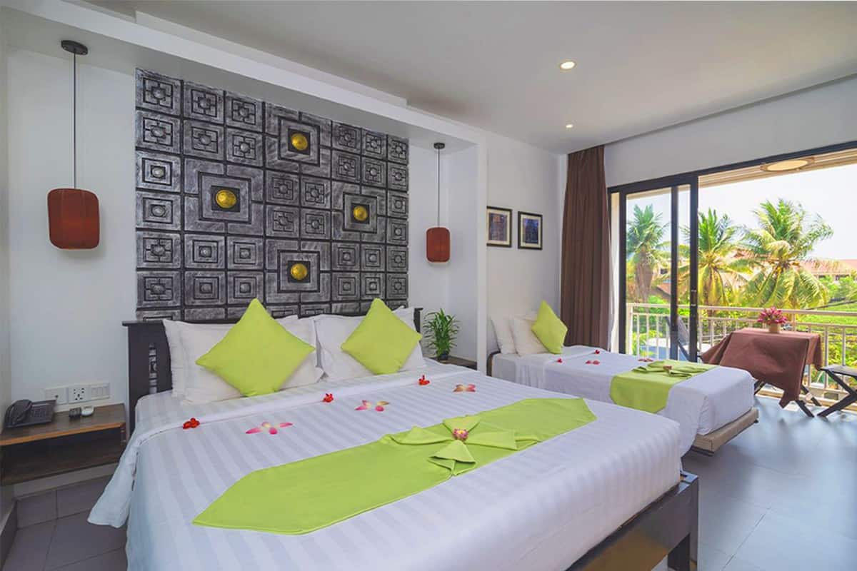 Deluxe Family balcony with pool view | 1 間臥室、埃及棉床單、高級寢具、羽絨被