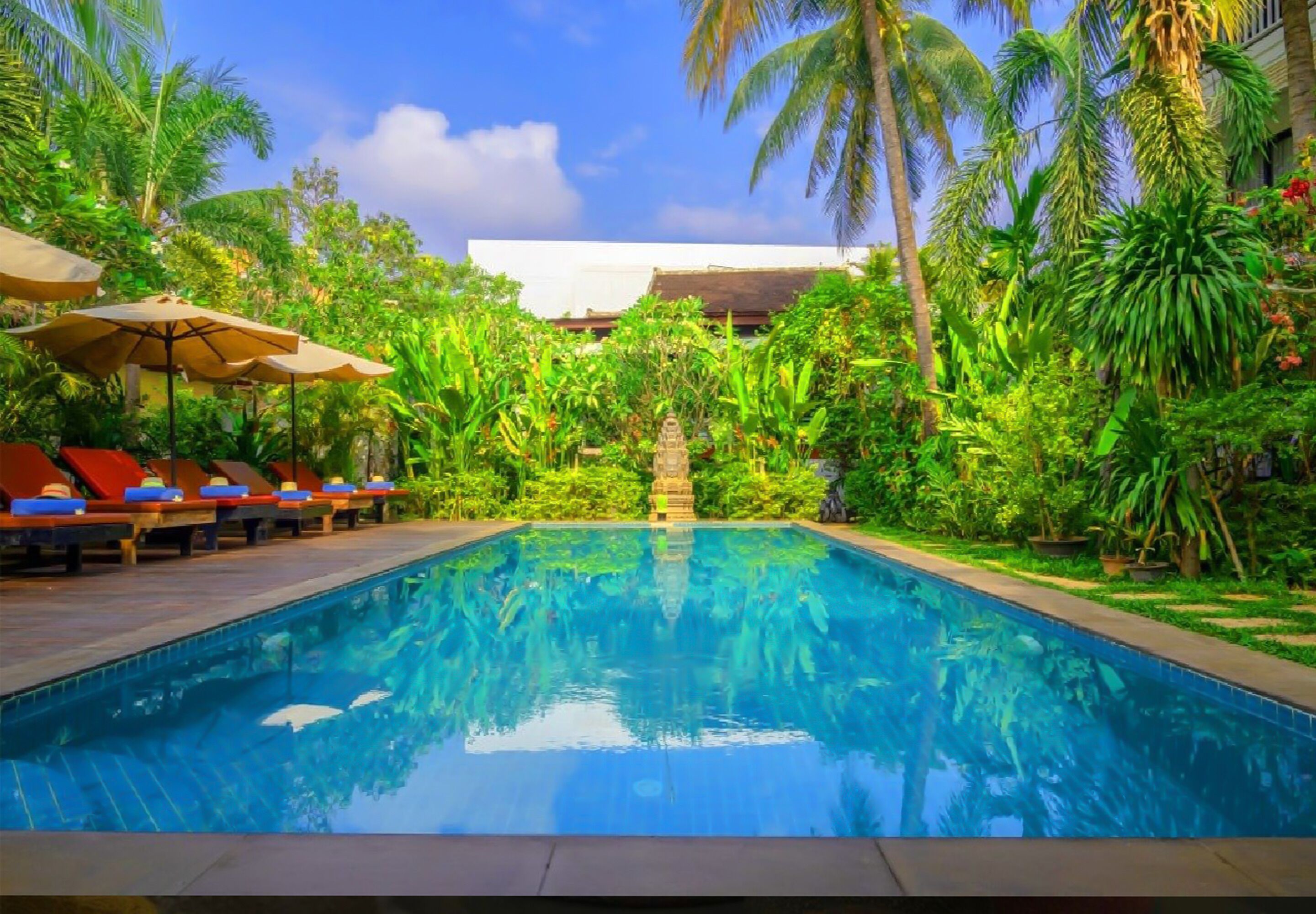 2 개의 야외 수영장