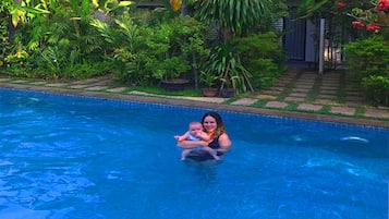 2 piscinas al aire libre