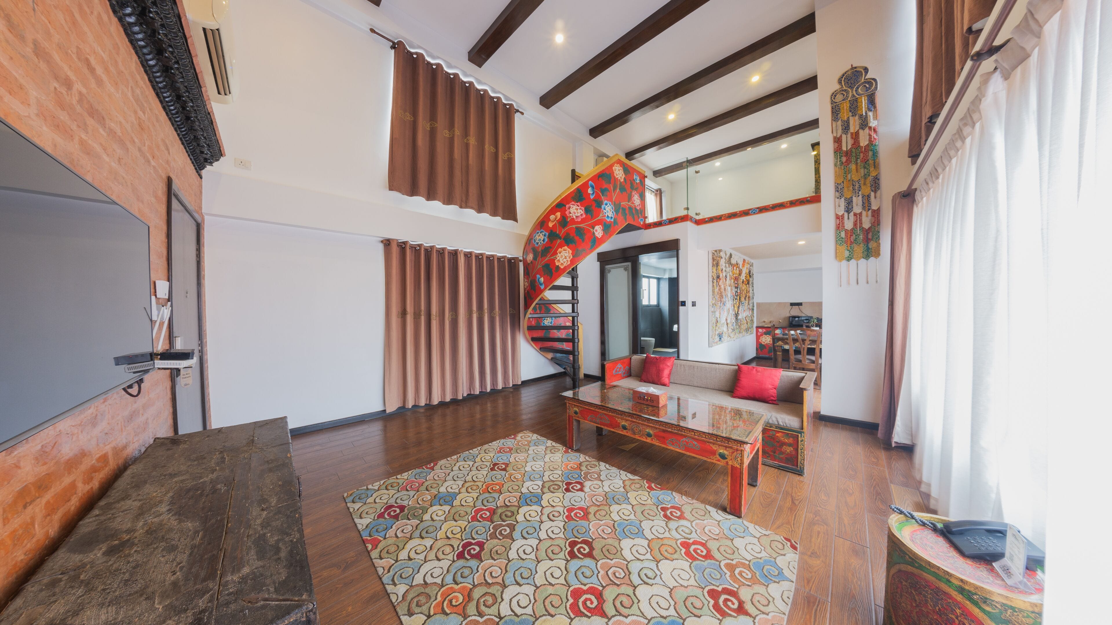 Executive Suite, 1 Bedroom, Balcony, Courtyard View