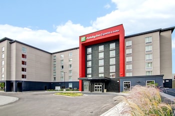 Holiday Inn Express & Suites Oshawa Downtown - Toronto Area by I