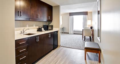 Holiday Inn Express & Suites Oshawa Downtown - Toronto Area by IHG