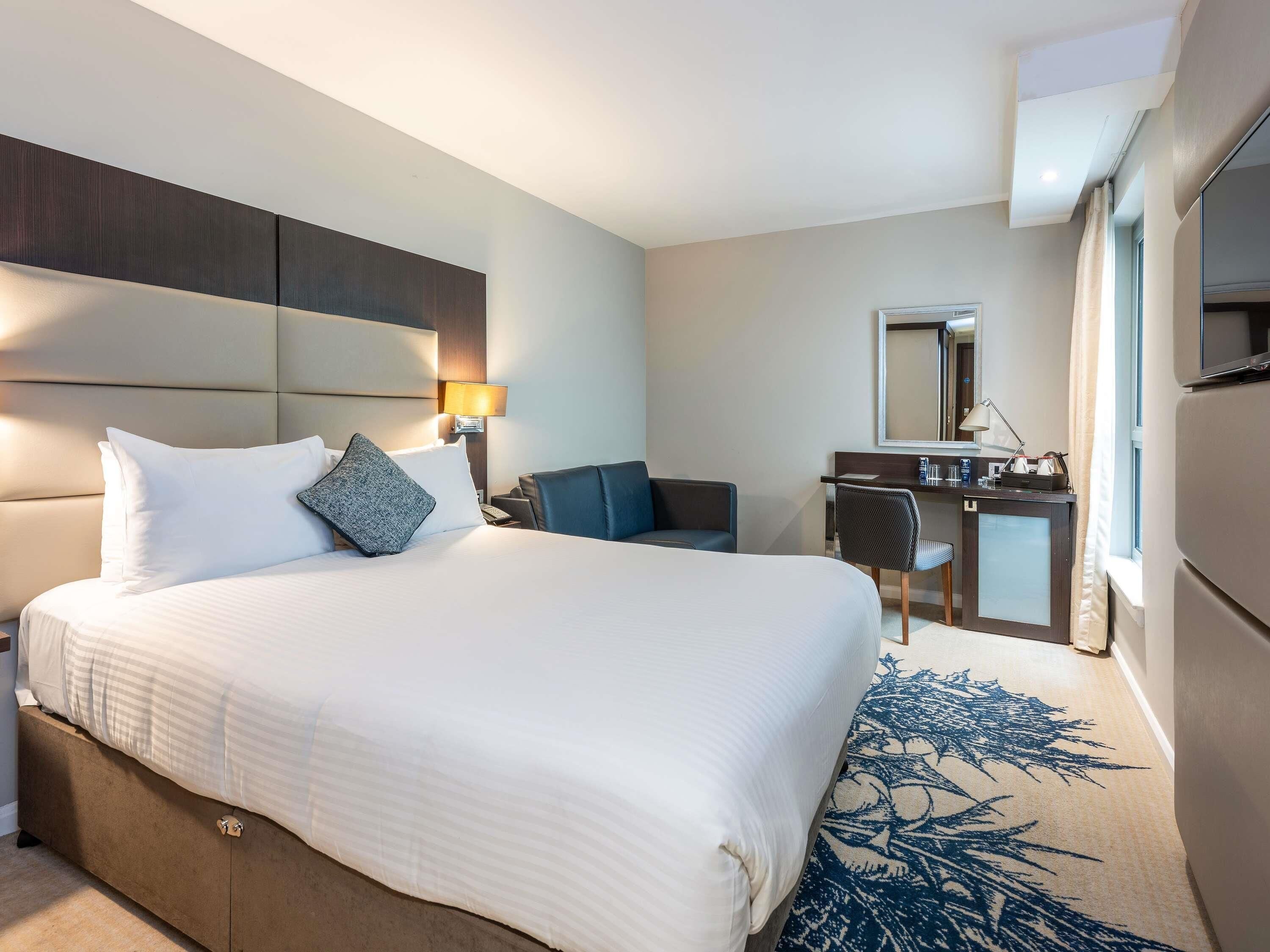 In-room safe, desk, soundproofing, iron/ironing board