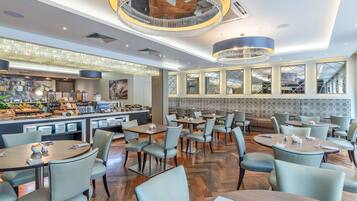 Daily full breakfast (GBP 18.50 per person)