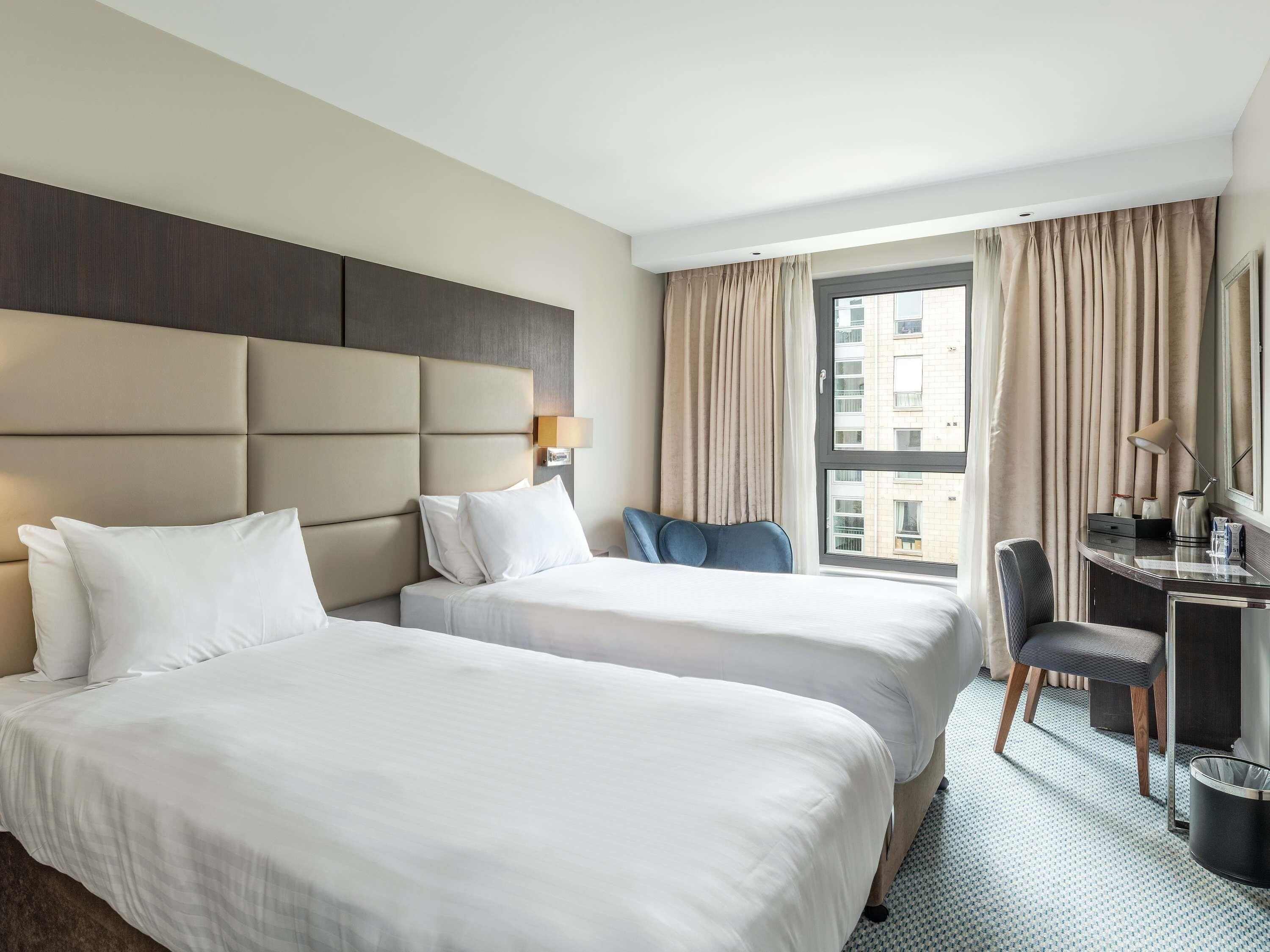 Comfort Twin Room, 2 Single Beds | In-room safe, desk, soundproofing, iron/ironing board