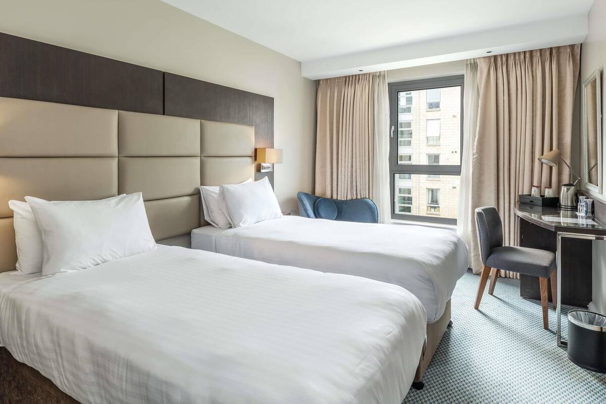 Comfort Twin Room, 2 Twin Beds | In-room safe, desk, soundproofing, iron/ironing board