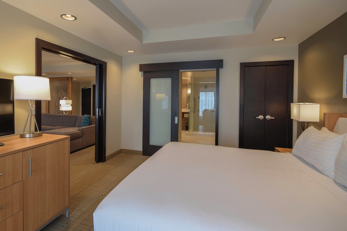 Suite, 1 Bedroom, Accessible (Mobility Tub) | Desk, laptop workspace, blackout drapes, iron/ironing board