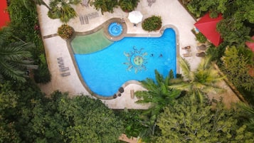 Außenpool, geöffnet von 08:00 Uhr bis 22:00 Uhr, Cabañas (kostenlos)