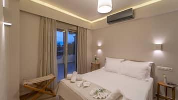 In-room safe, desk, soundproofing, iron/ironing board