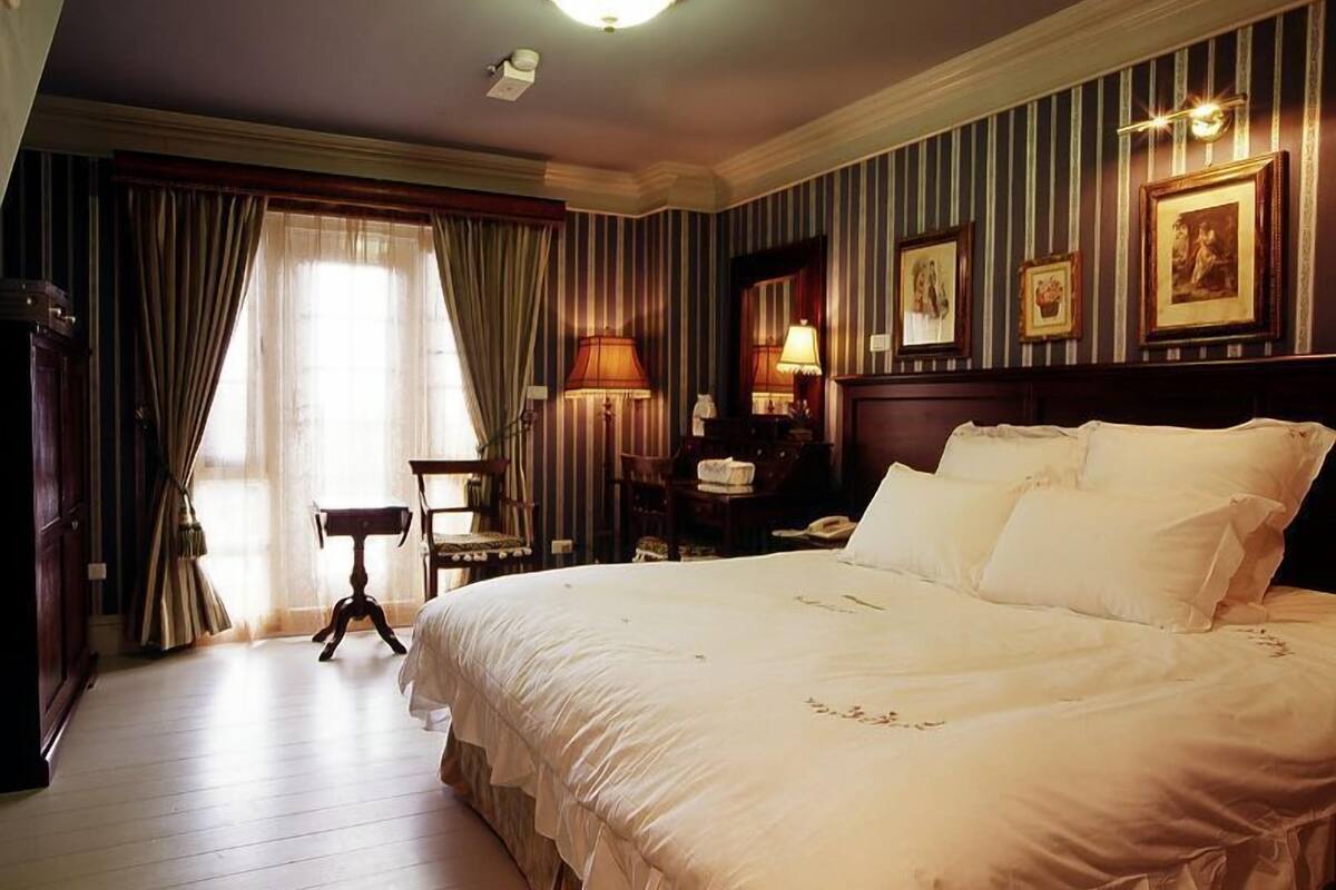 in-room safe, individually decorated, desk, blackout curtains