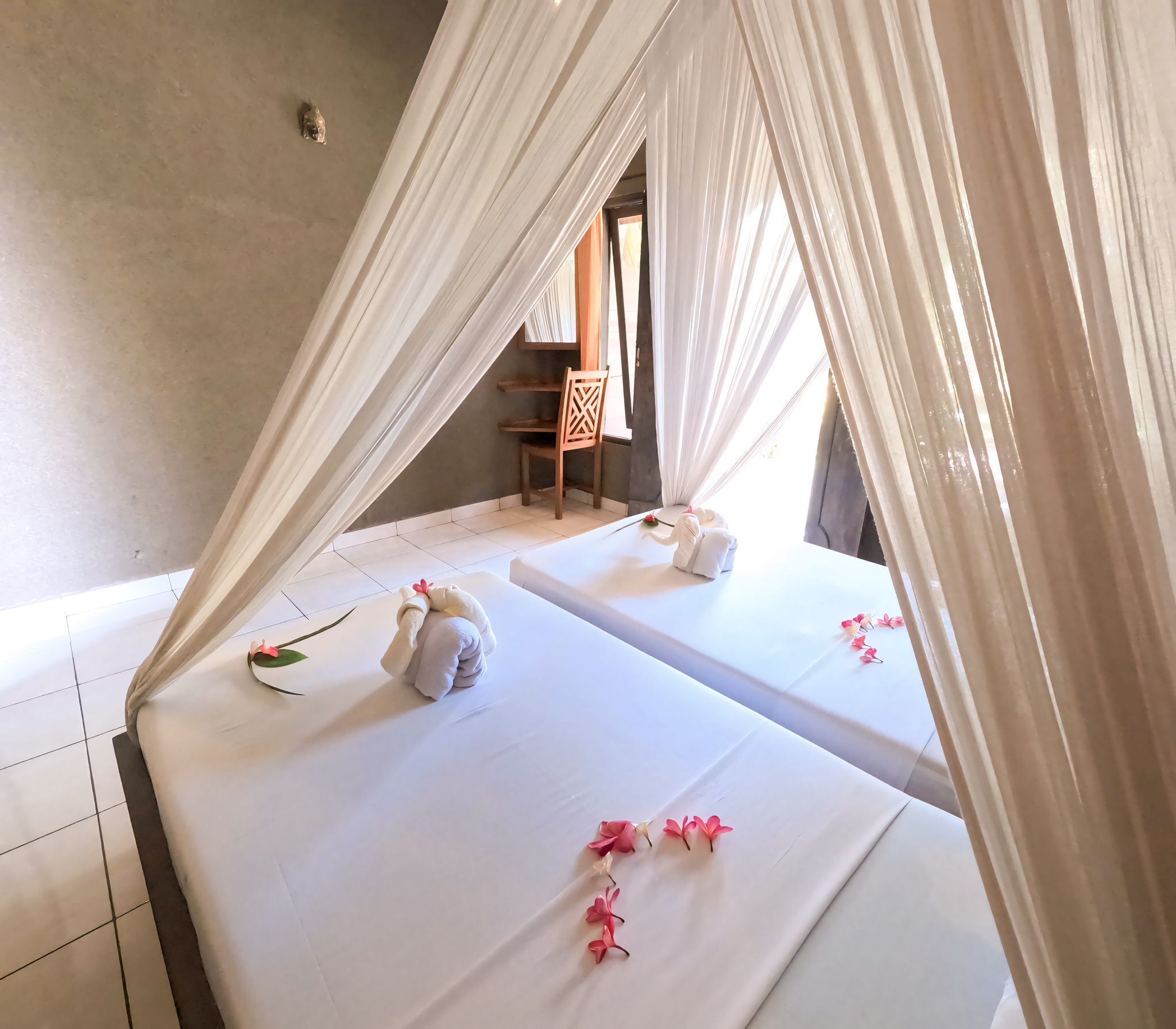 Superior kamer, 1 twee- of 2 eenpersoonsbedden | 1 slaapkamer, een bureau, gratis wifi, beddengoed