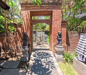 Front of property - Suka Sari Cottages (Pemuteran)