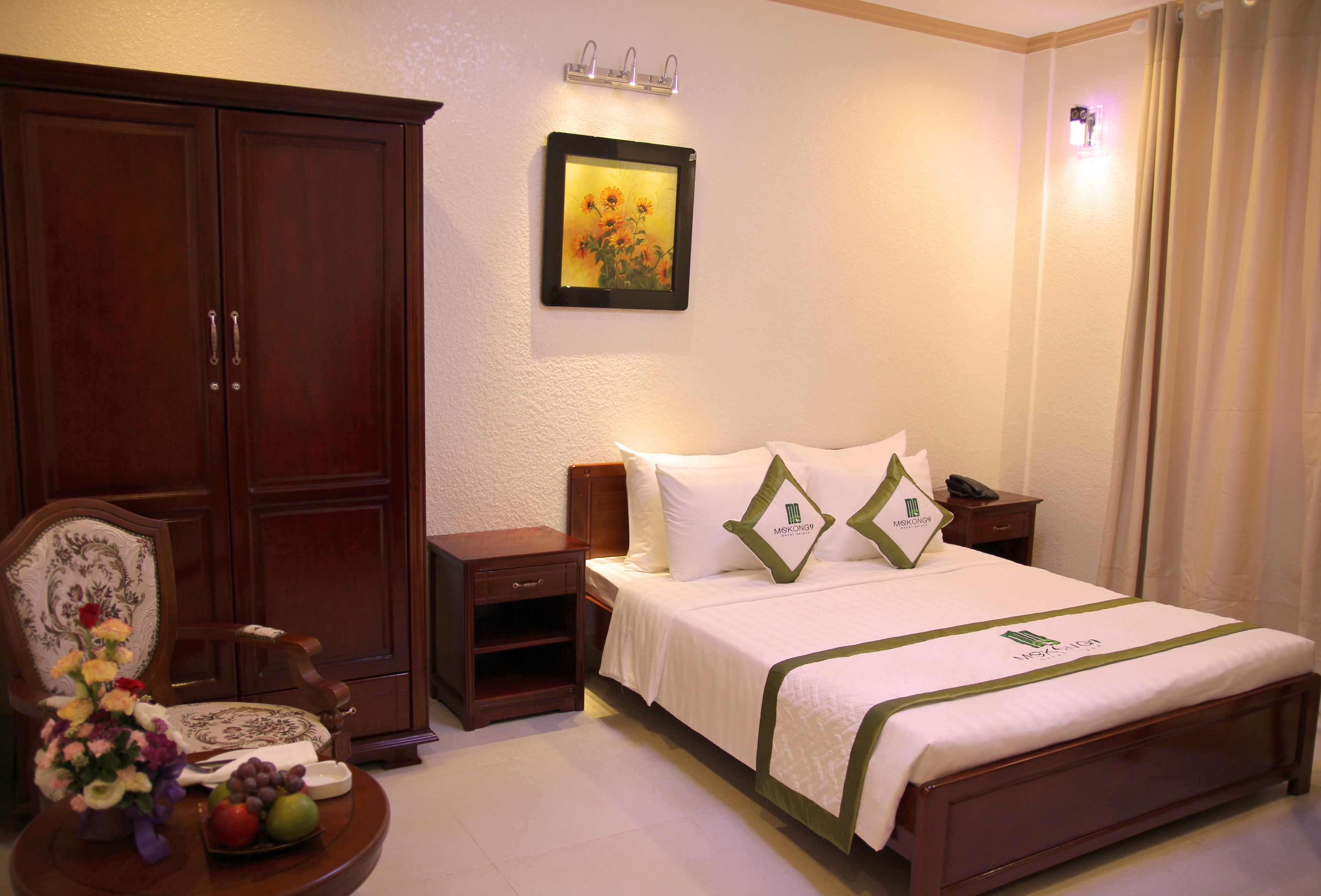 premium deluxe | premium bedding, minibar, desk, blackout curtains