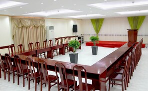 Breakfast, lunch, dinner served; Asian cuisine 