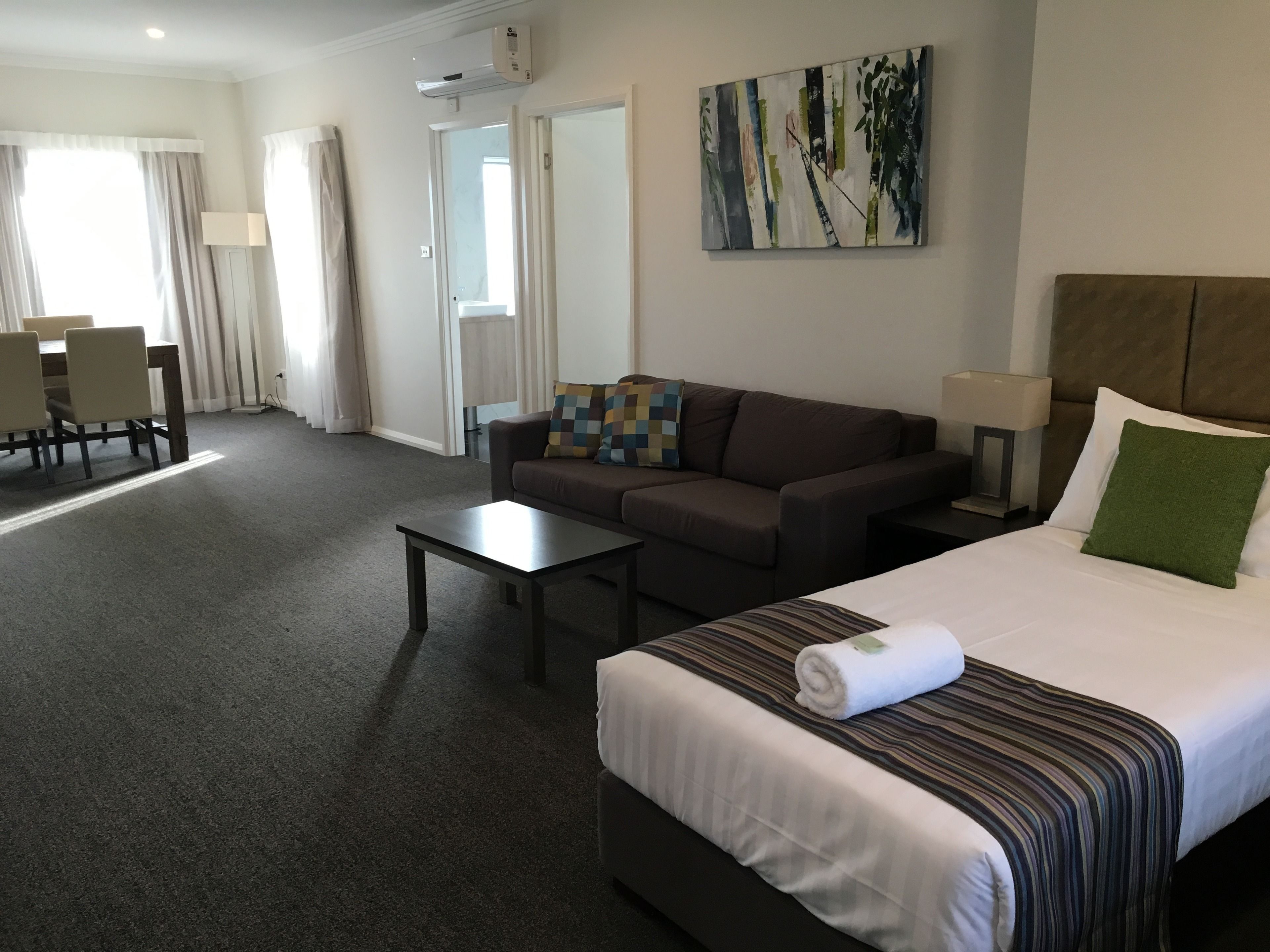 junior suite | premium bedding, pillow-top beds, minibar, in-room safe