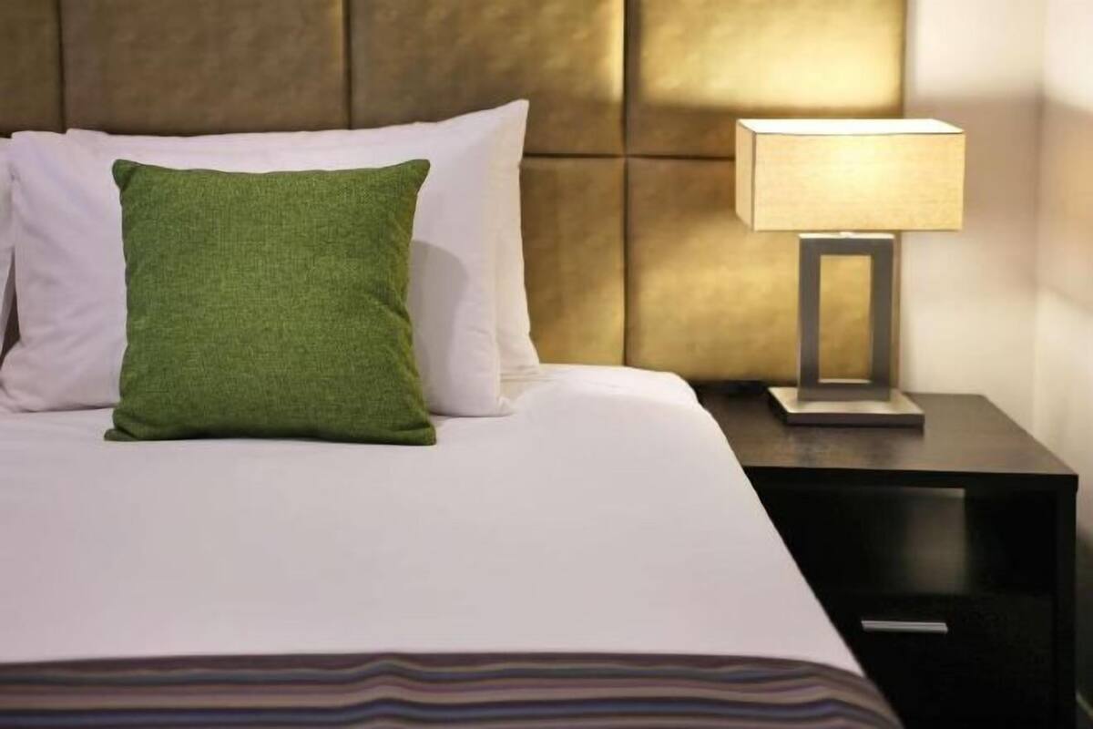1 bedroom, premium bedding, pillow-top beds, minibar