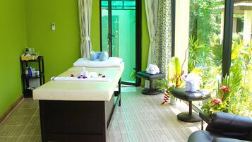 Behandlingsrum til par, kropsbehandlinger, svensk massage, thai-massage