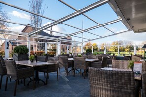 Terrace/patio - Hotel Café Restaurant Dallinga (Sluiskil)