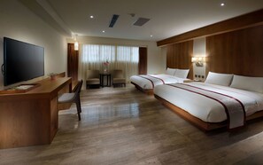 1 bedroom, in-room safe, desk, blackout curtains