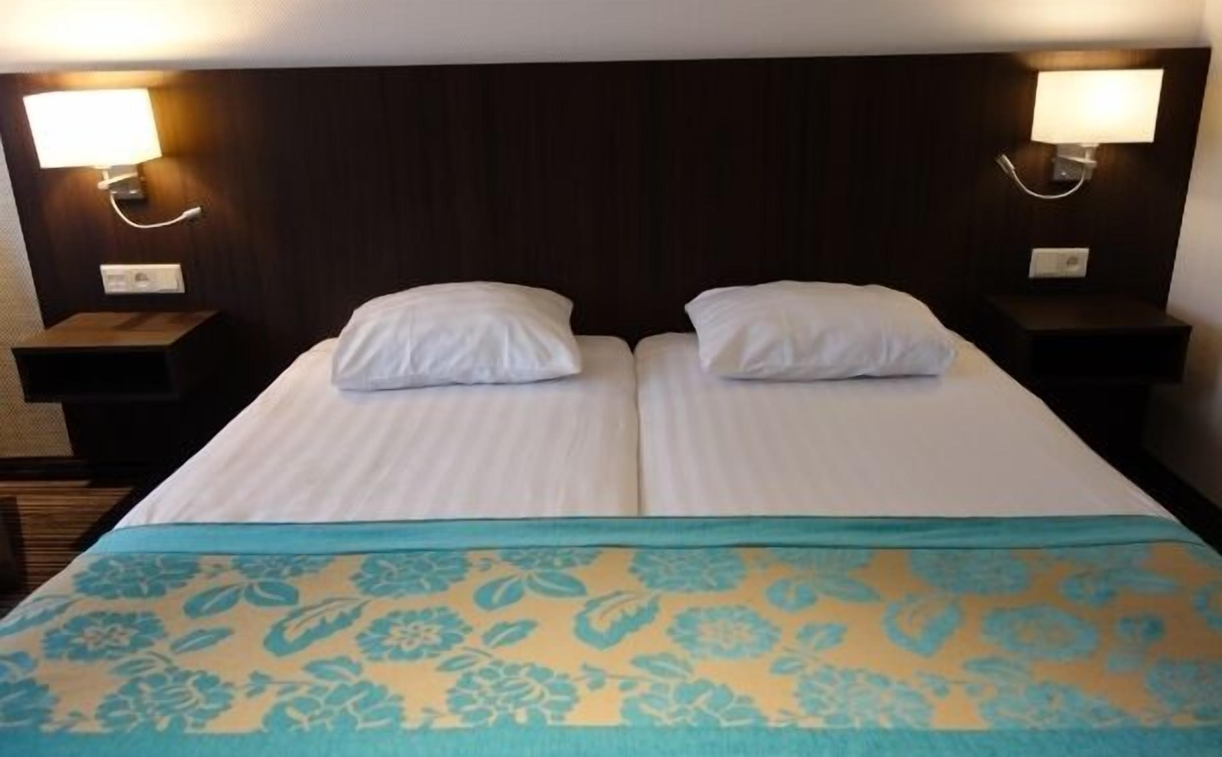 single room | desk, free wifi, bed sheets