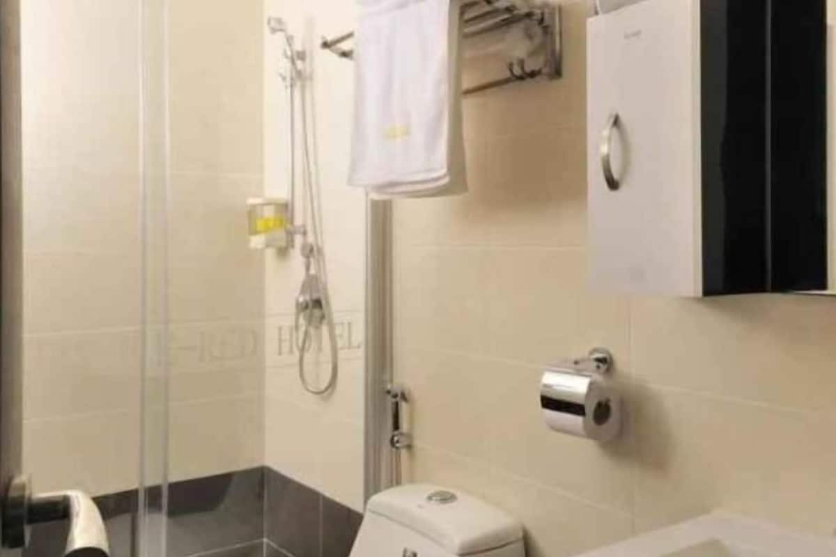 Shower, free toiletries, hair dryer, slippers