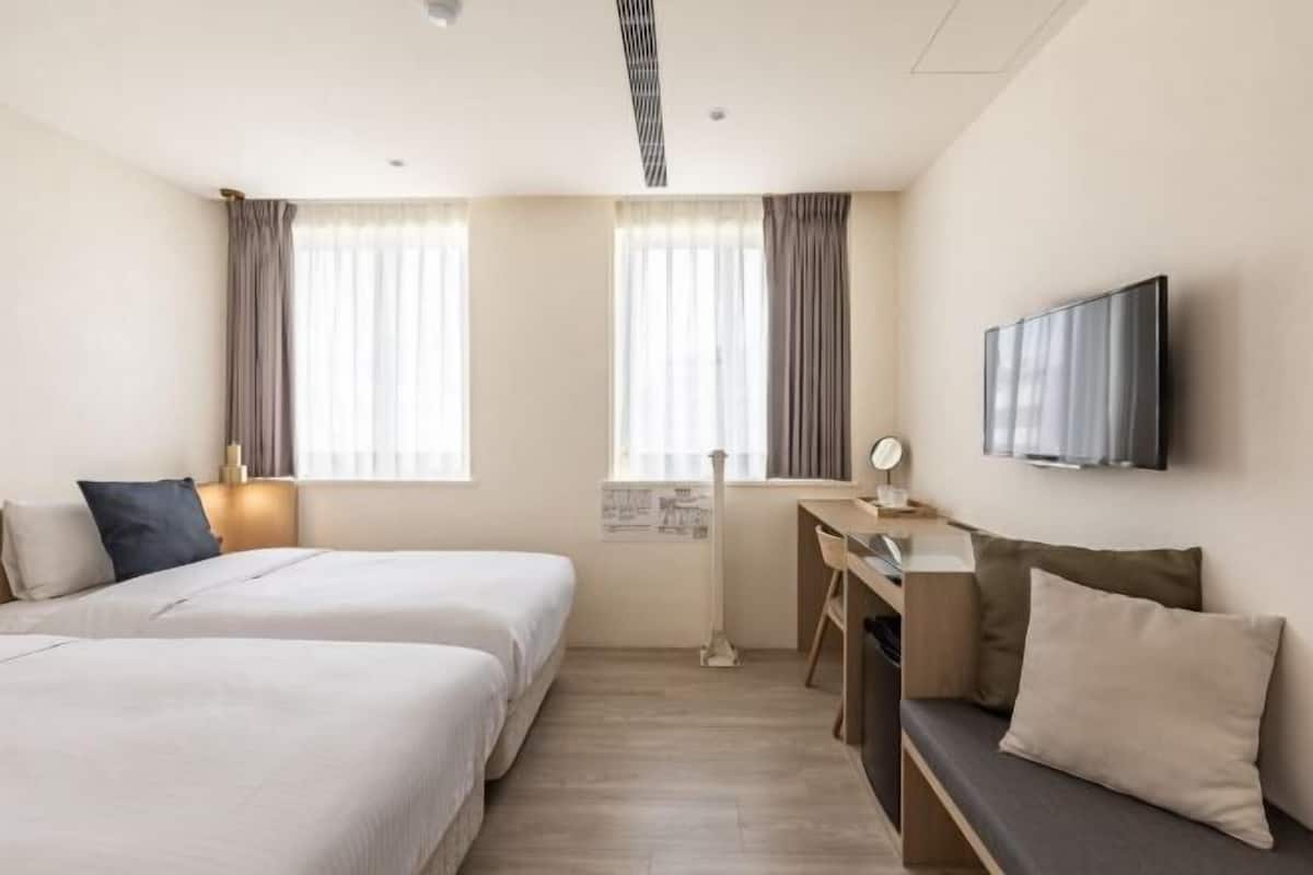 1 bedroom, premium bedding, individually decorated