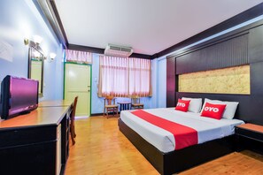 Standard Double Room | Desk, soundproofing, free WiFi, bed sheets