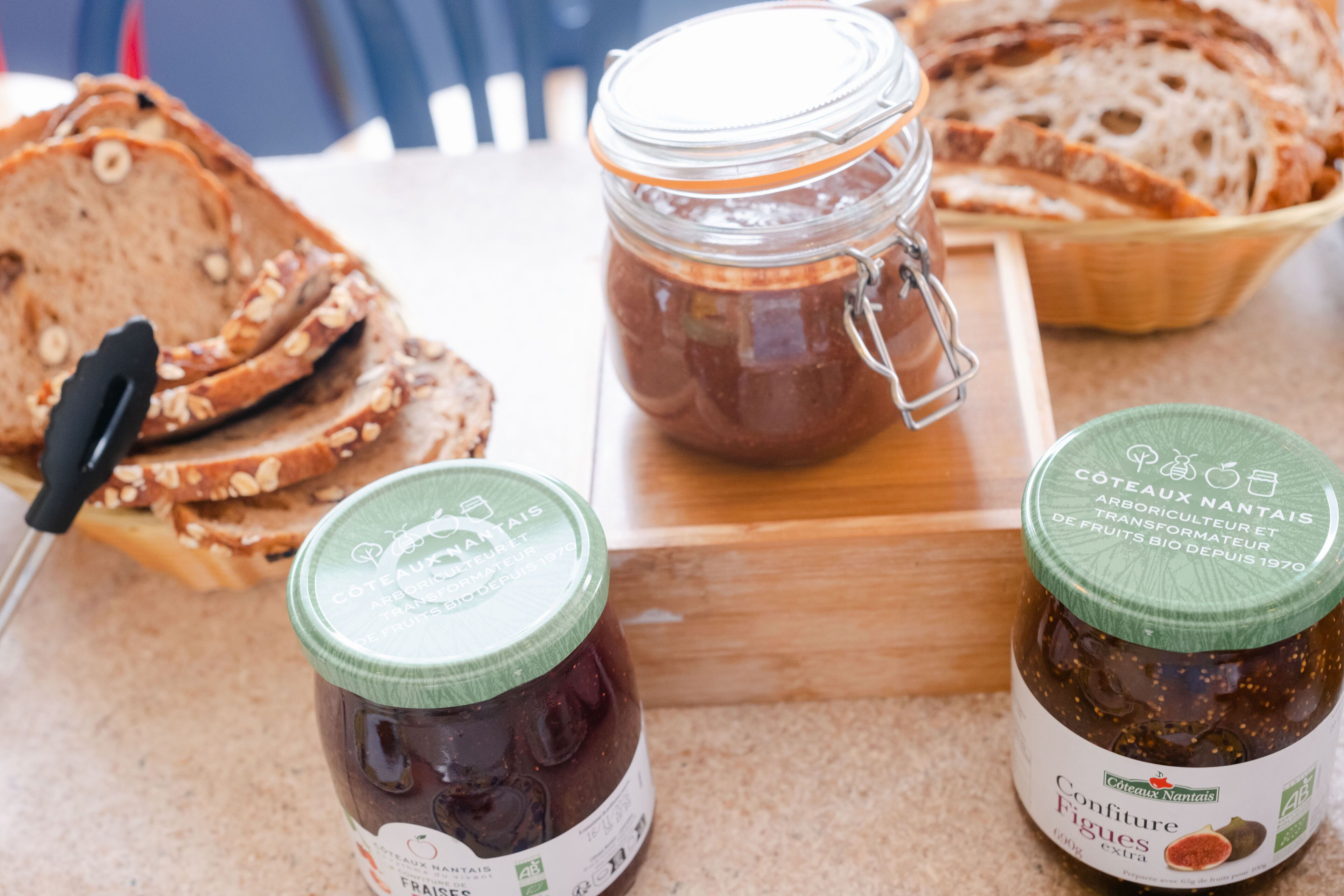 Petit déjeuner buffet servi tous les jours en supplément