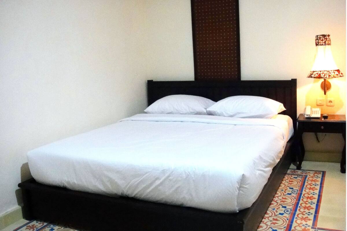 Deluxe Room | Rollaway beds