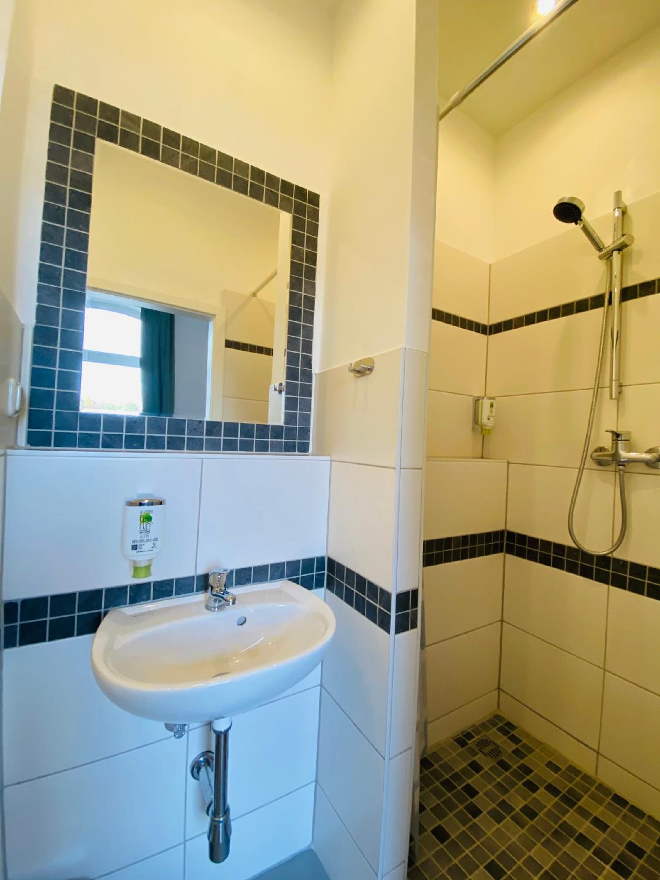 Foto - Am Lindenhof - Self Check-In Hotel