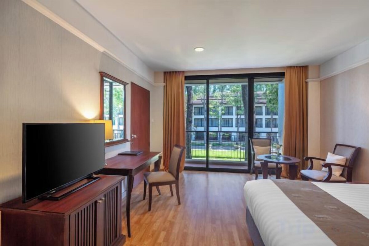 In-room safe, desk, blackout curtains, free cots/infant beds