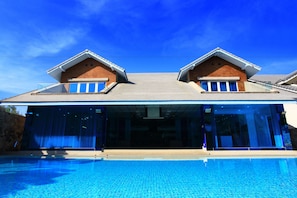 Piscina externa