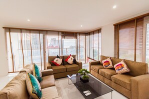 Living area - The Place Pratumnak by PSR ASIA (Pattaya)