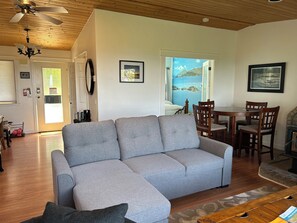 Sky Suite | Living area