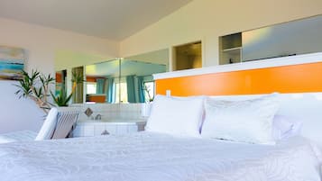 Suite de lujo, 1 cama Queen size, vista al océano, frente al mar | 1 habitación, sábanas de algodón egipcio y ropa de cama de alta calidad