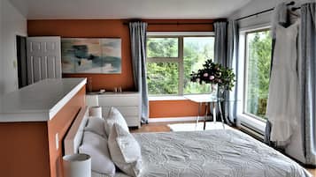Luxury Suite, 1 Queen Bed, Ocean View, Sea Facing | 1 bedroom, Egyptian cotton sheets, premium bedding, down duvets