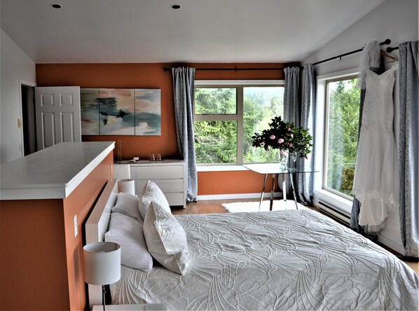Luxury Suite, 1 Queen Bed, Ocean View, Sea Facing