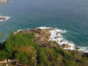 Di pantai