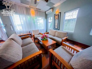 Reception - Twin Palms Resort (Sihanoukville)