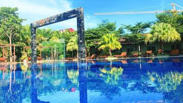 Indoor pool, outdoor pool