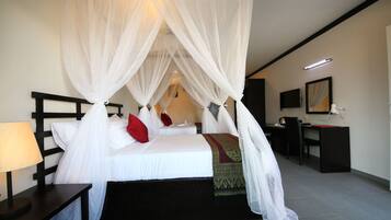 Egyptian cotton sheets, premium bedding, Select Comfort beds, minibar