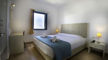 Matelas mémoire de forme, bureau, Wi-Fi gratuit, draps fournis