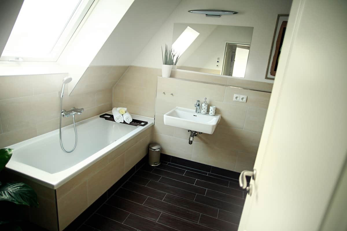 Grand-Penthouse, 1 Schlafzimmer, Terrasse (Kitchenette) | Badezimmerausstattung | Haartrockner, Handtücher