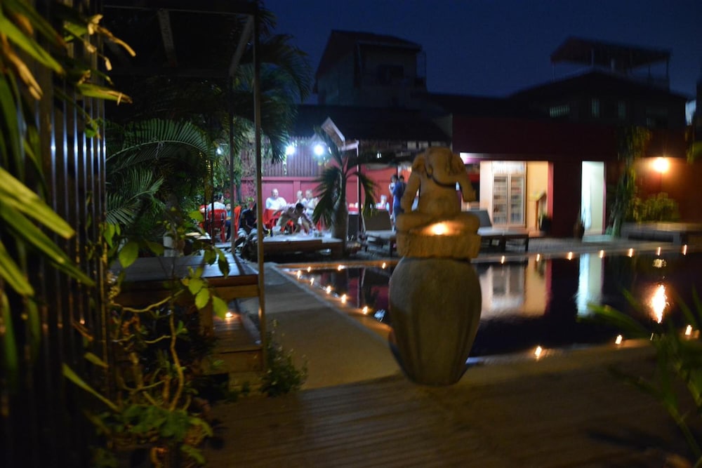 Mom's Guesthouse by null