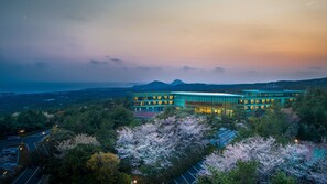 Exterior - WE Hotel Jeju (Seogwipo)