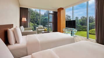 Triple Suite Room + Breakfast for 4 | 1 Schlafzimmer, Daunenbettdecken, Zimmersafe, individuell eingerichtet