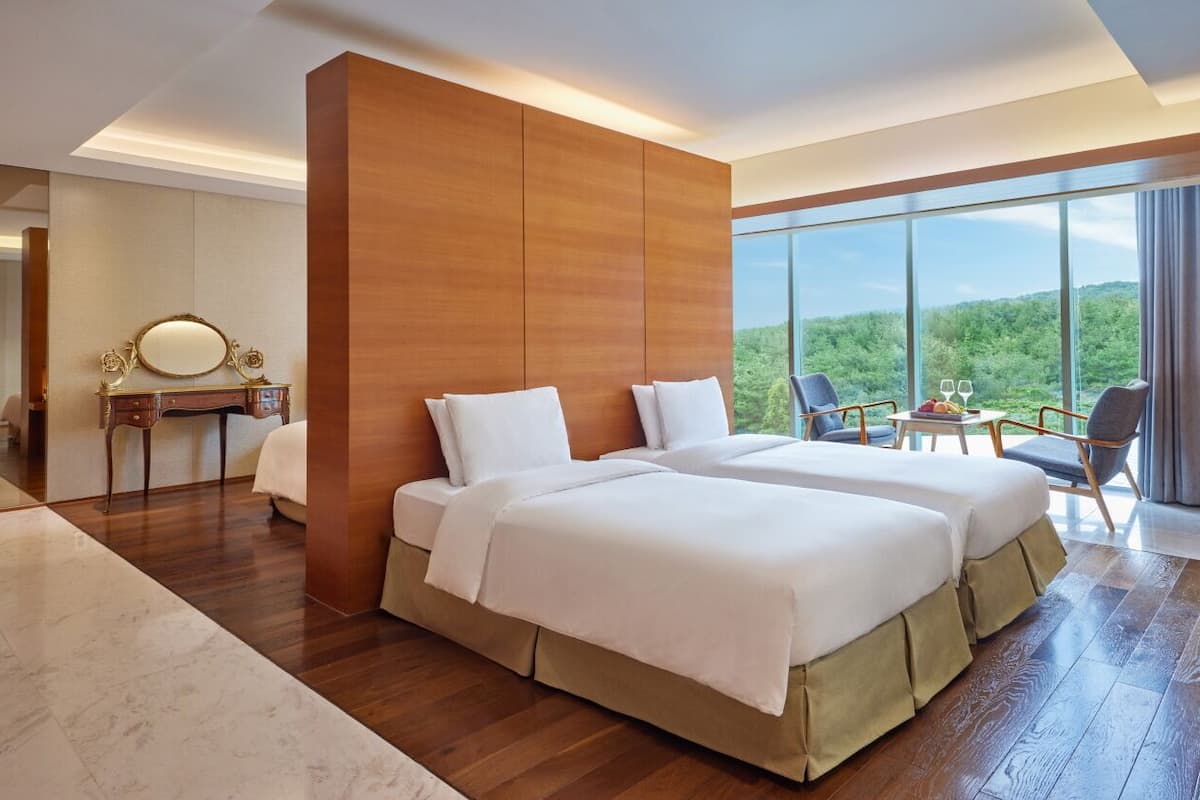 Parlor Suite + Breakfast for 2 | 1 bedroom, down duvets, in-room safe, individually furnished