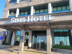 Exterior - Sims Hotel (Jeju City)