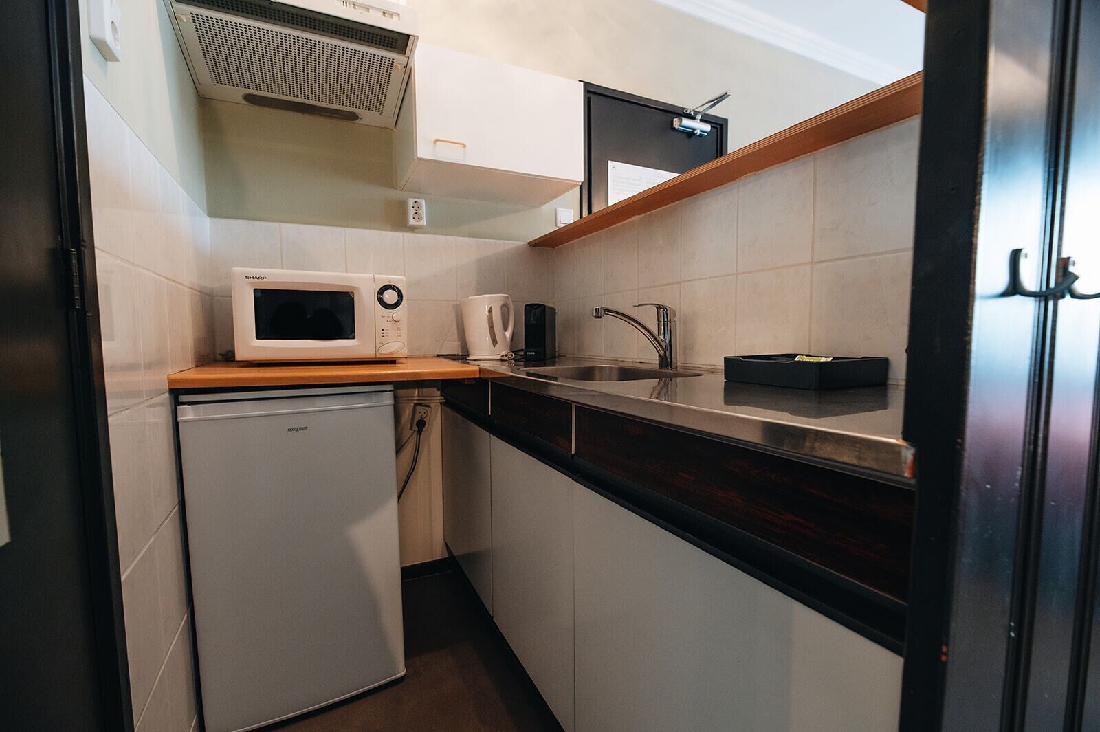 comfort studio | in-room safe, laptop workspace, blackout curtains, free wifi