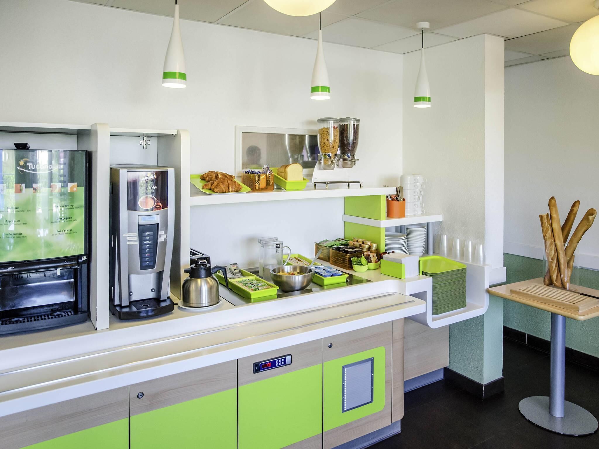 المنشأة من الخارج